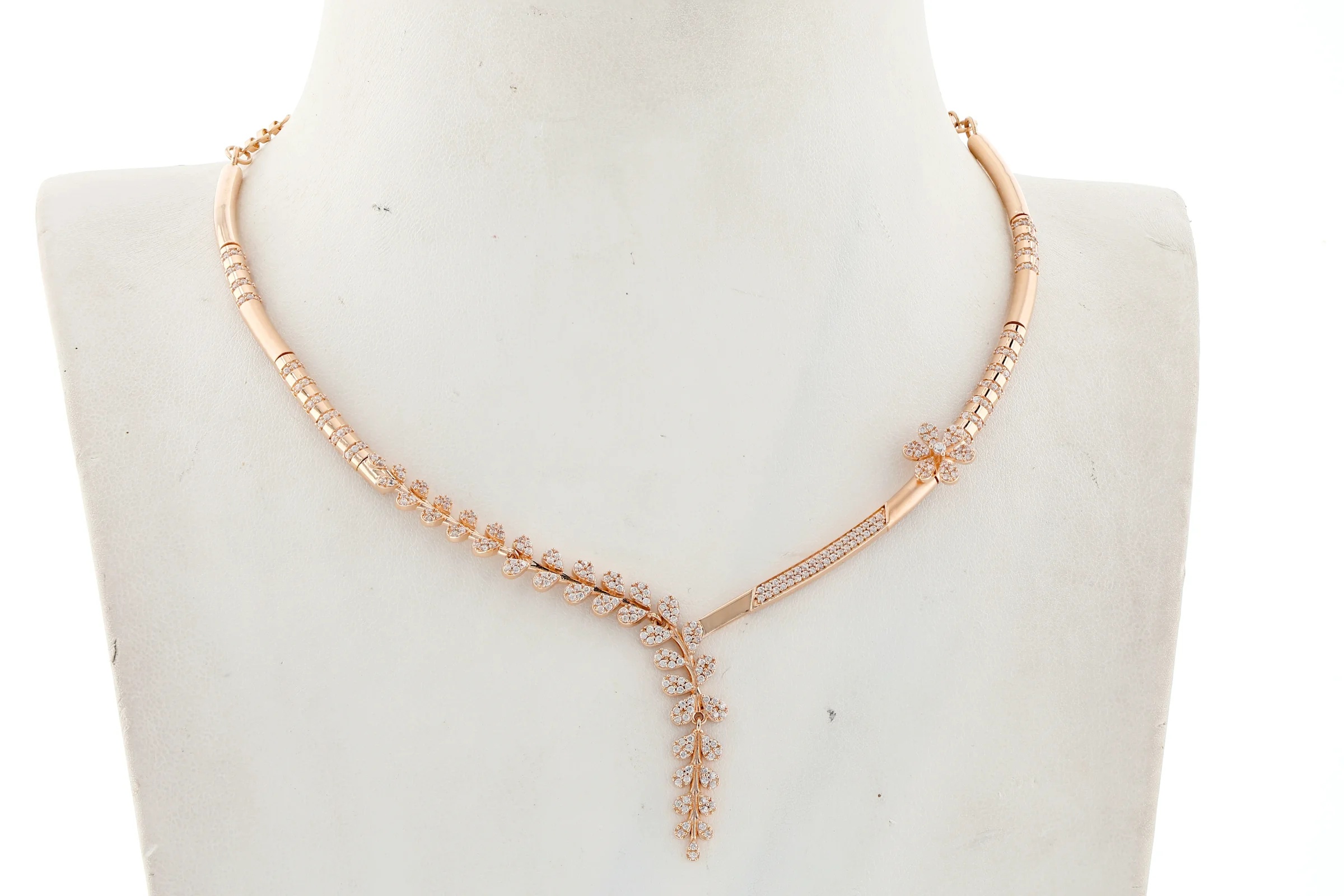 Necklace 1 — image 1